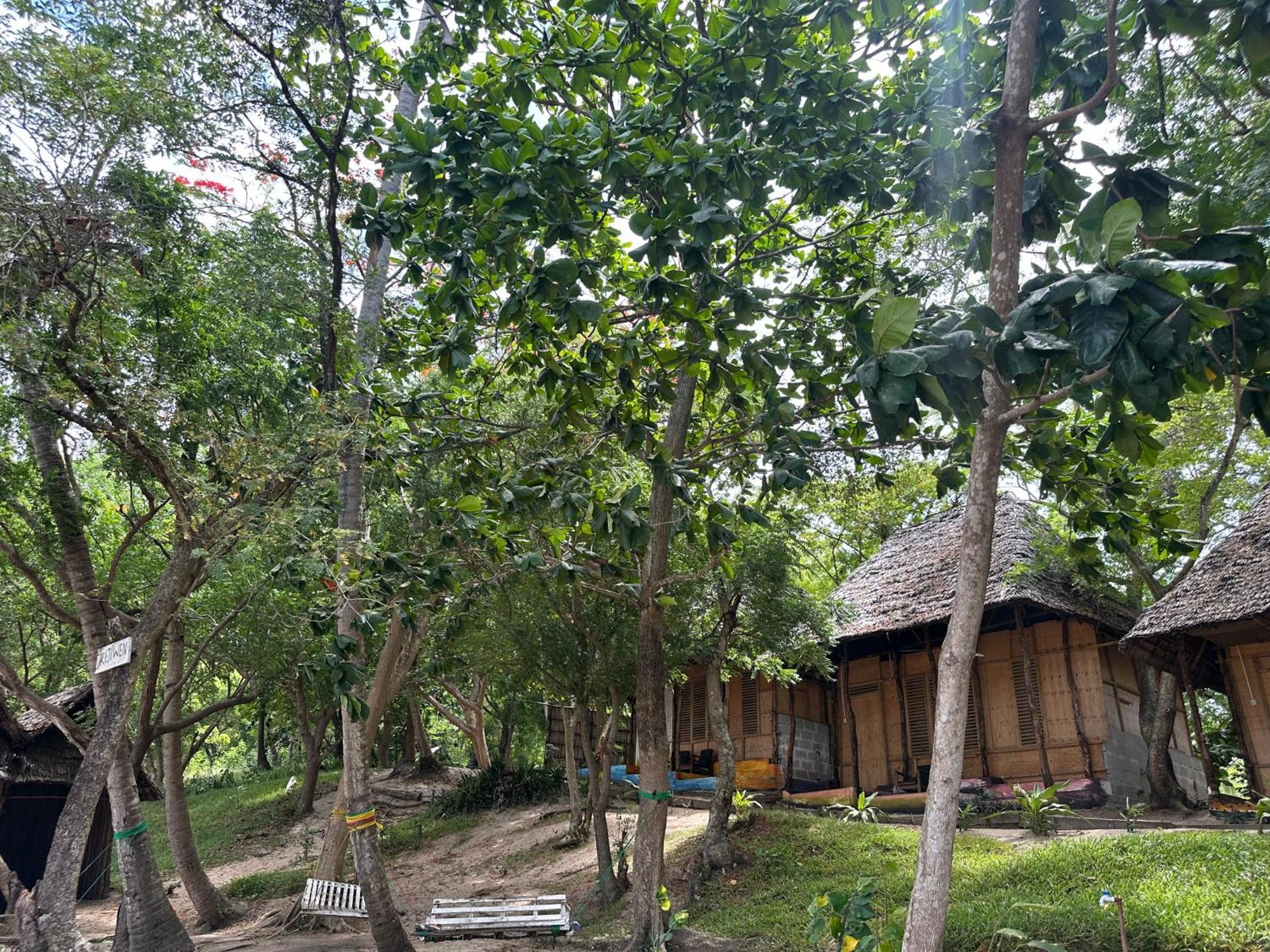 Maweni Beach Bungalows Килиндони Екстериор снимка