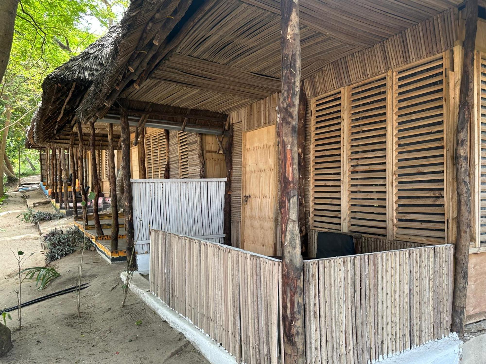 Maweni Beach Bungalows Килиндони Екстериор снимка