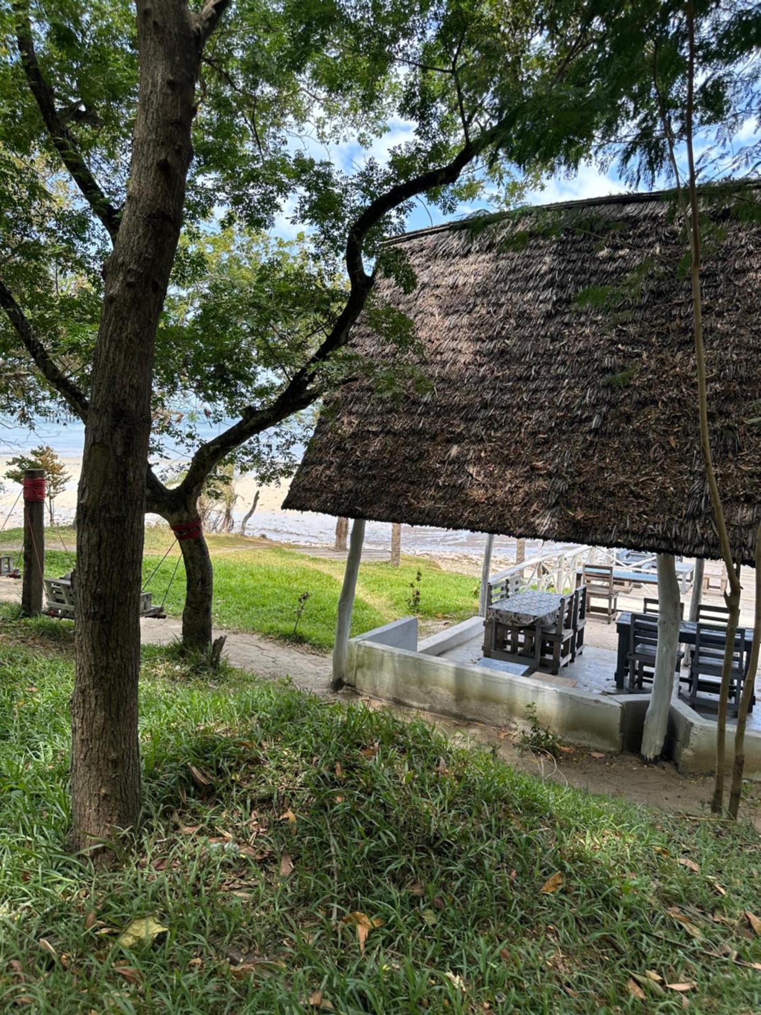 Maweni Beach Bungalows Килиндони Екстериор снимка
