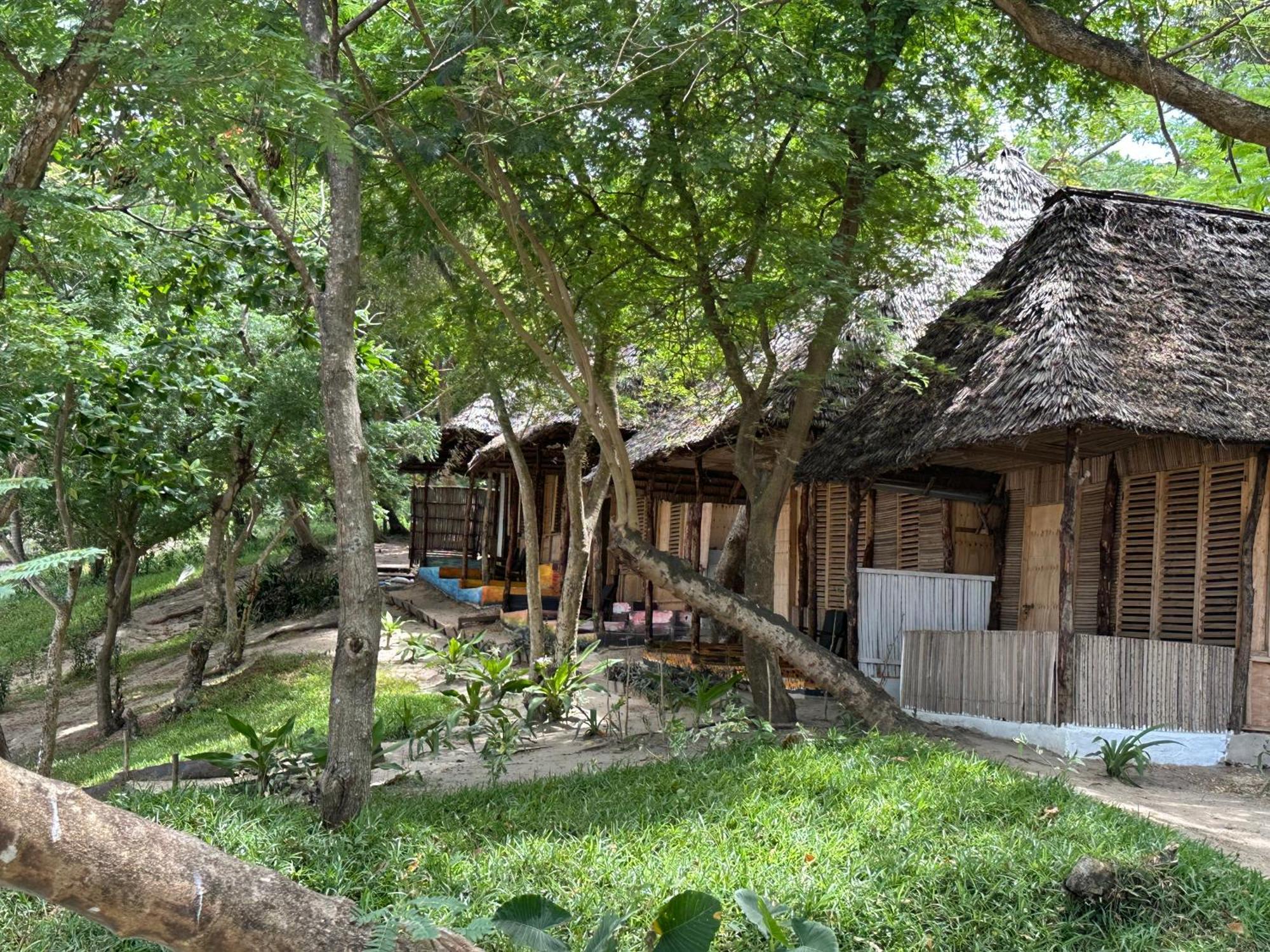 Maweni Beach Bungalows Килиндони Екстериор снимка