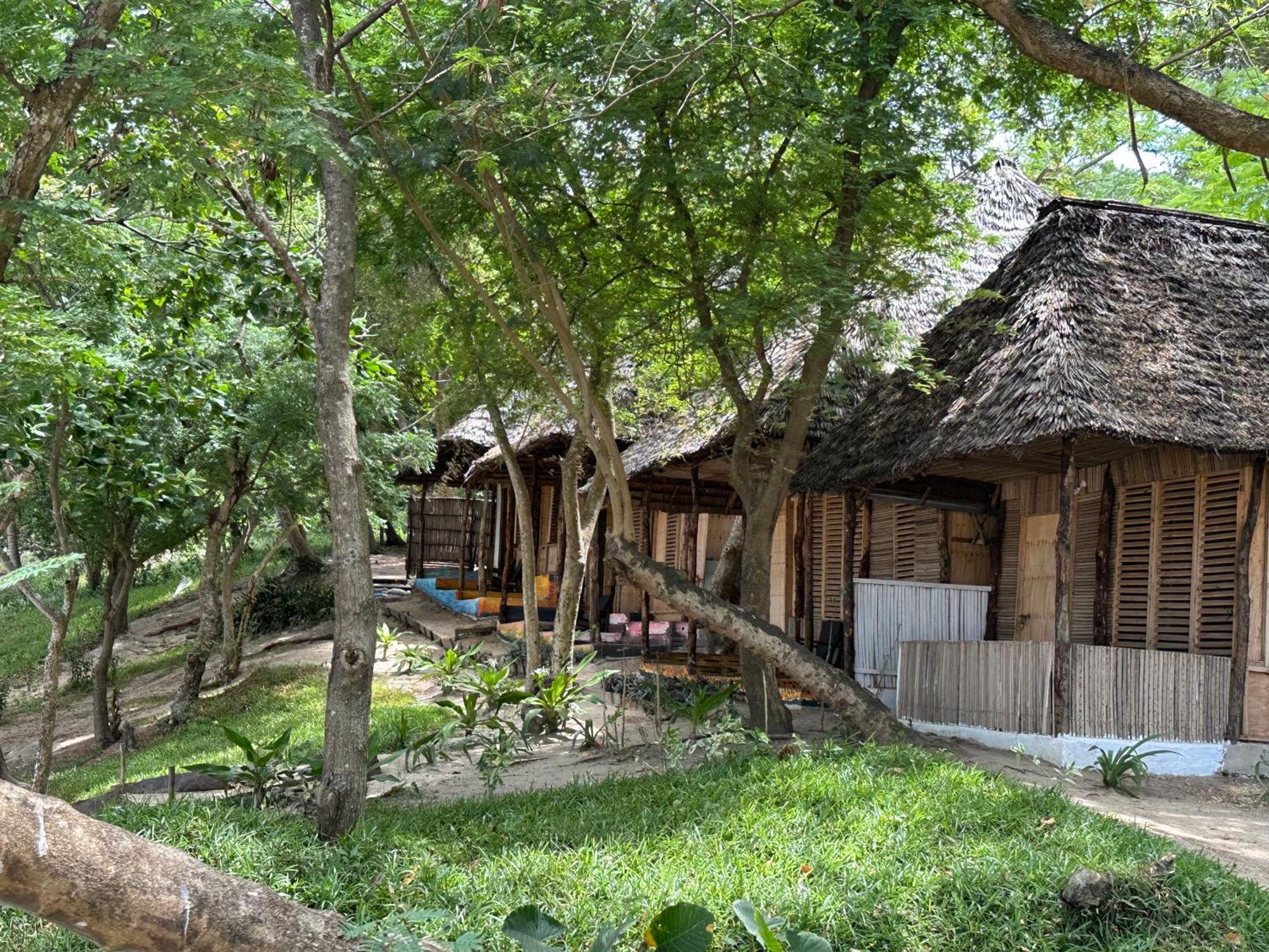 Maweni Beach Bungalows Килиндони Екстериор снимка